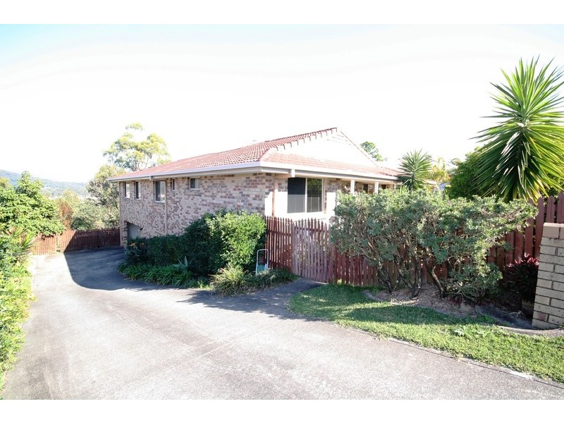 18 Crestridge Crescent, Oxenford QLD 4210