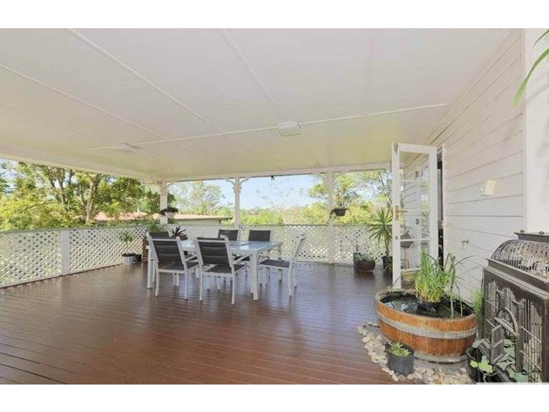 70 Wylie Ave, Coorparoo QLD 4151