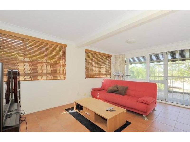 70 Wylie Ave, Coorparoo QLD 4151