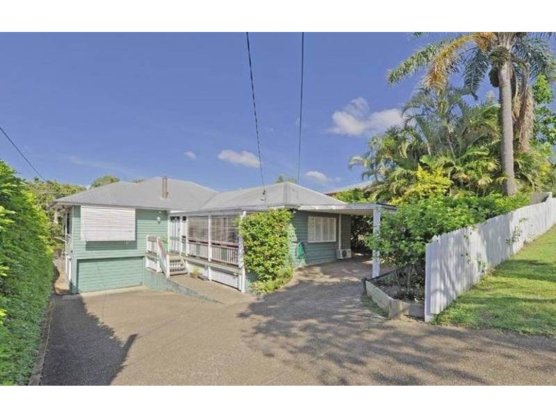 70 Wylie Ave, Coorparoo QLD 4151