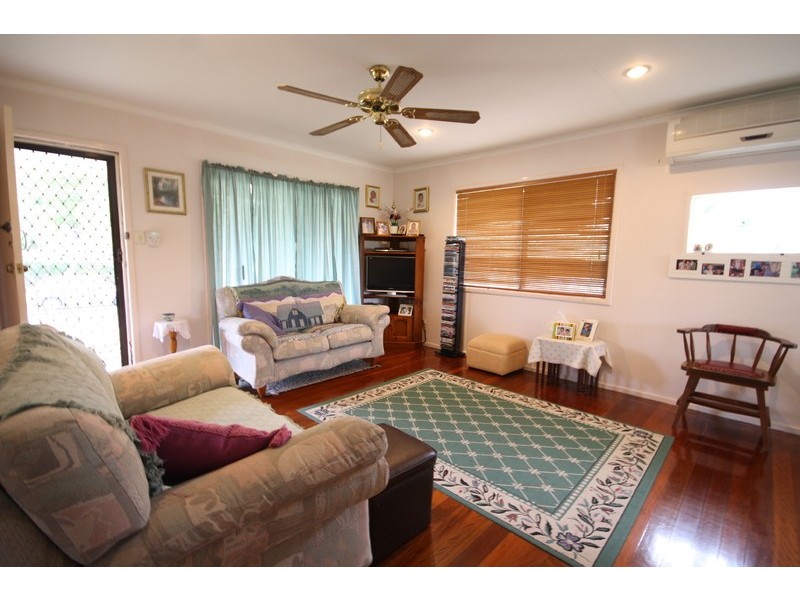 13 Rowan Street, Slacks Creek QLD 4127
