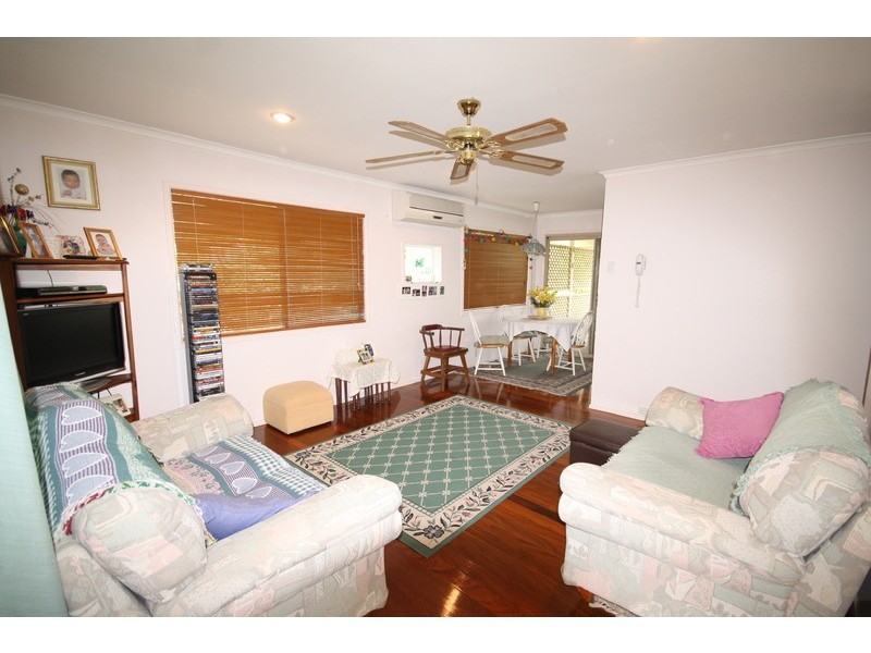 13 Rowan Street, Slacks Creek QLD 4127
