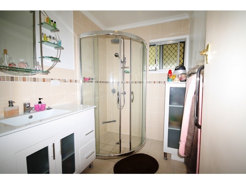 13 Rowan Street, Slacks Creek QLD 4127