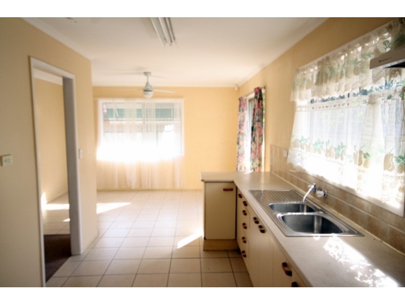 39 Wenlock Crescent, Springwood QLD 4127