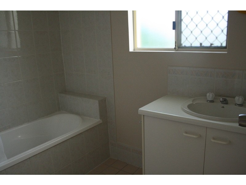 1/14 Duke Street, Woodridge QLD 4114