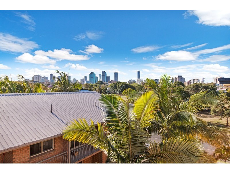2/143 Baines Street, Kangaroo Point QLD 4169