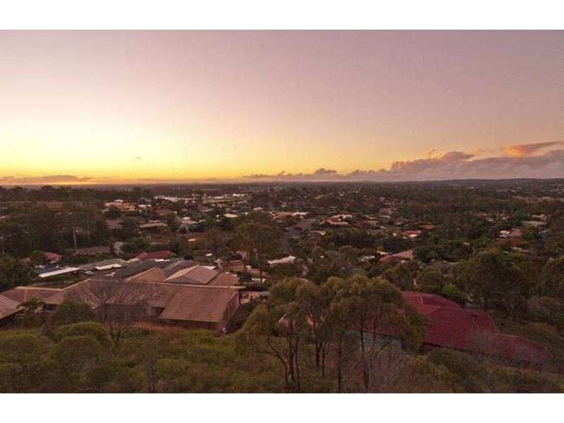 5 Webster Tce, Edens Landing QLD 4207