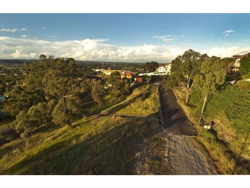 5 Webster Tce, Edens Landing QLD 4207