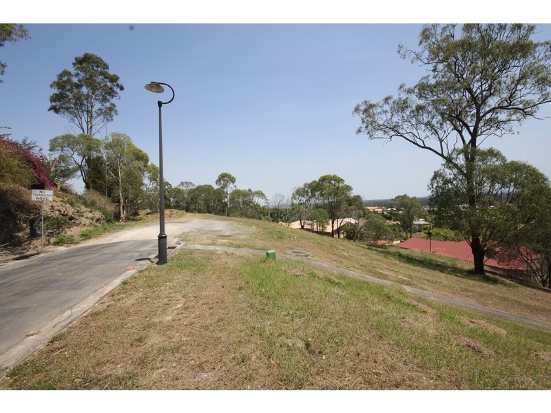 5 Webster Tce, Edens Landing QLD 4207