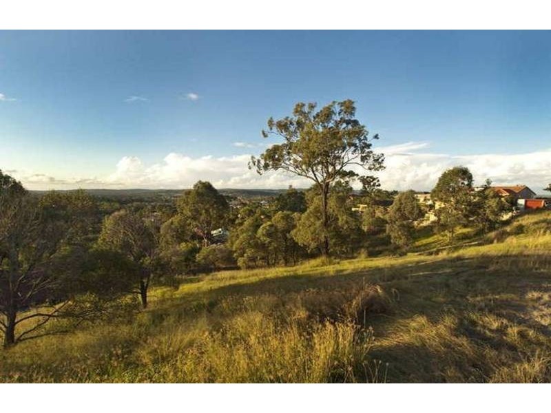 5 Webster Tce, Edens Landing QLD 4207