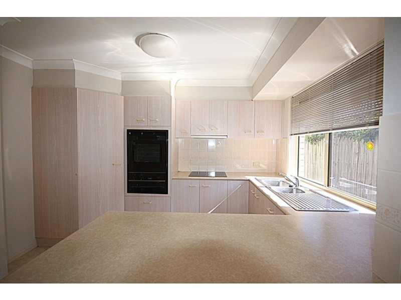 11 SHINNECOCK CLOSE, Hope Island QLD 4212