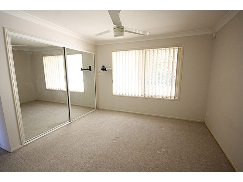 11 SHINNECOCK CLOSE, Hope Island QLD 4212