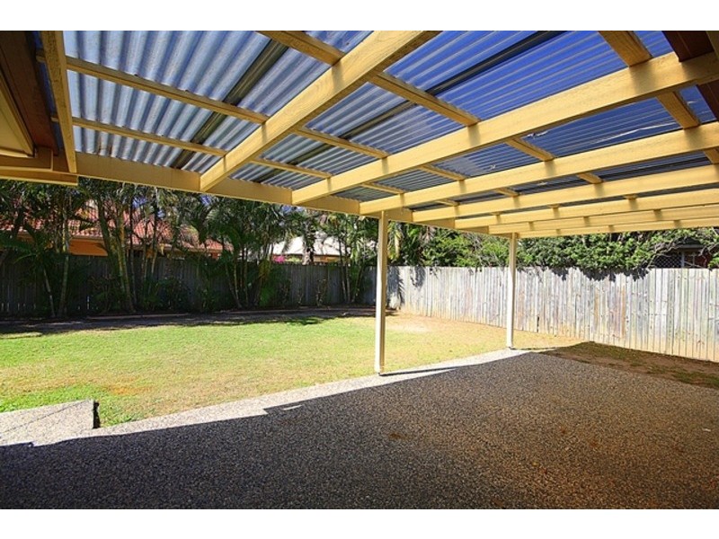 11 SHINNECOCK CLOSE, Hope Island QLD 4212