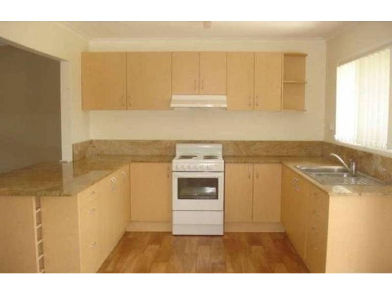 75 Mayes Avenue, Kingston QLD 4114