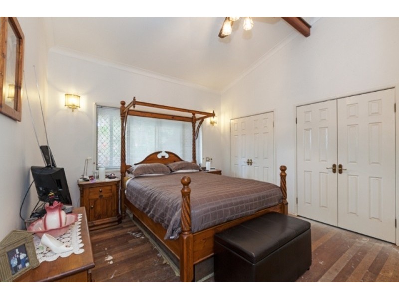 271 Springwood Road, Springwood QLD 4127