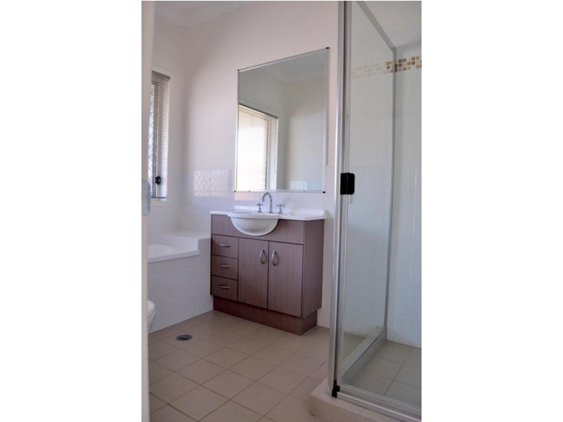 27 Coalstoun Crossing, Waterford QLD 4133
