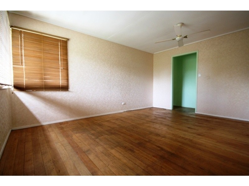 9 Frederick Street, Woodridge QLD 4114