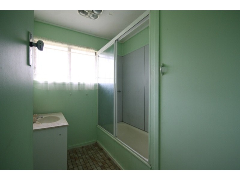 9 Frederick Street, Woodridge QLD 4114