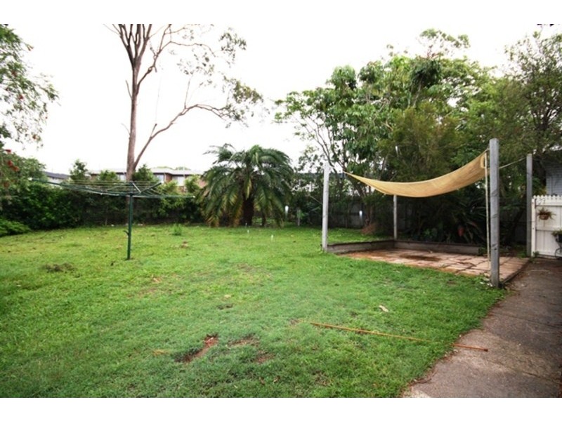 9 Frederick Street, Woodridge QLD 4114