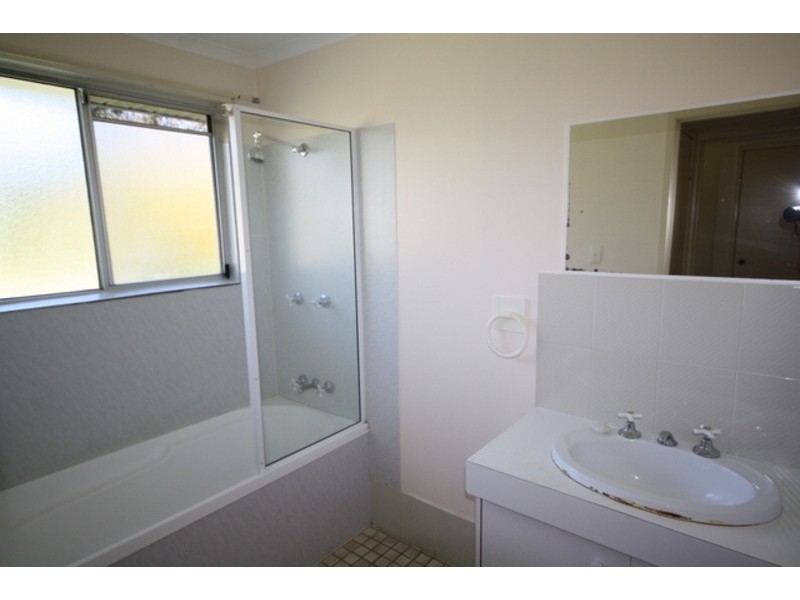10 Yolla St, Eagleby QLD 4207