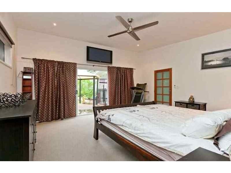 55 Island Street, Cleveland QLD 4163