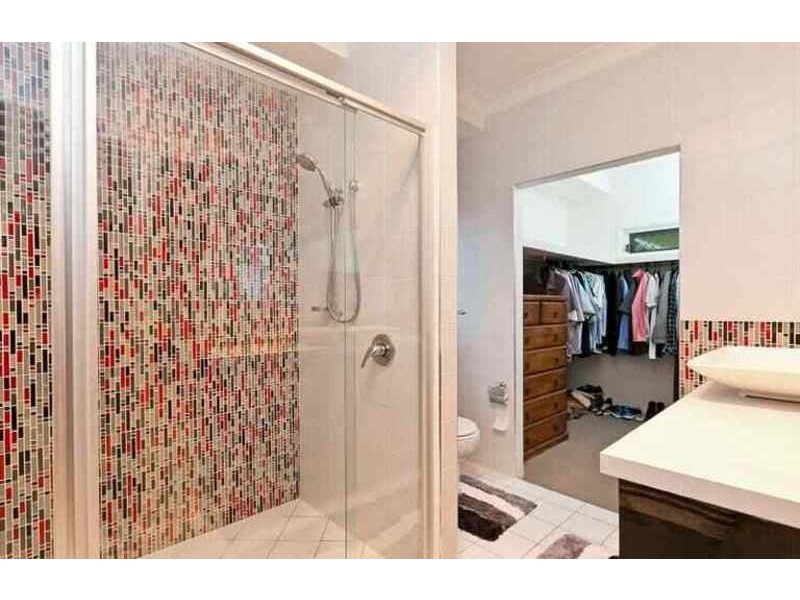 55 Island Street, Cleveland QLD 4163