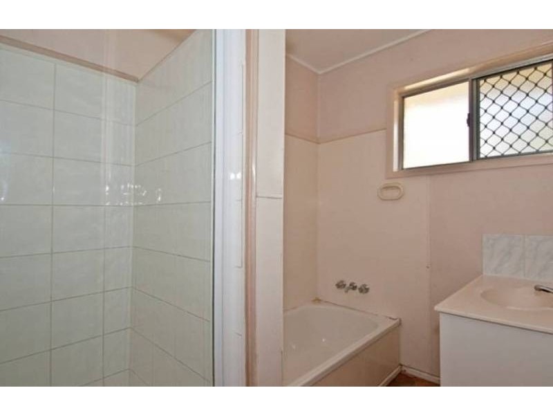 20 Woodash Street, Kingston QLD 4114