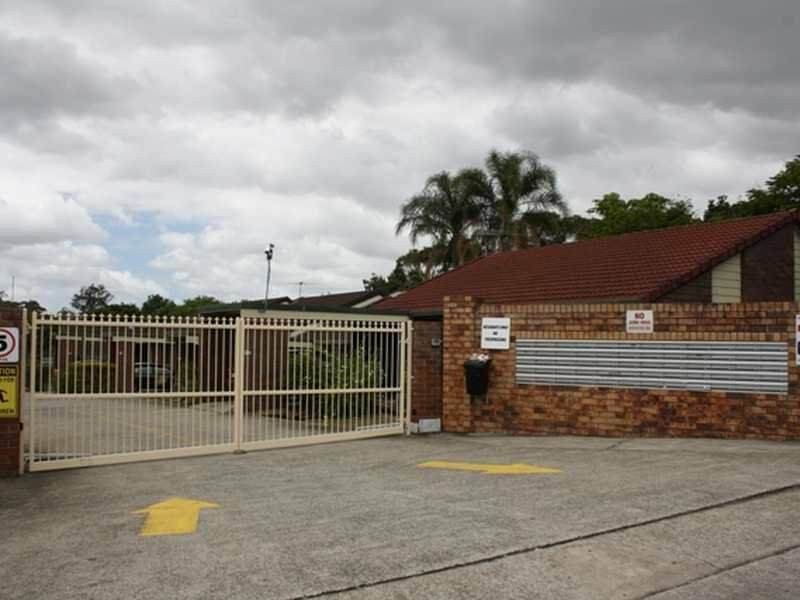 2/129 North Road, Woodridge QLD 4114