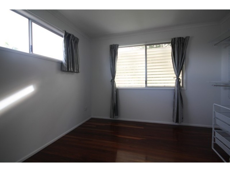 12 Hawkins St, Springwood QLD 4127