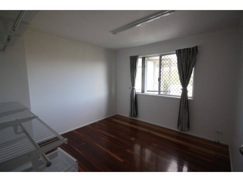 12 Hawkins St, Springwood QLD 4127