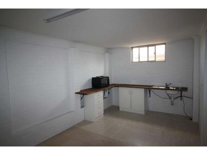 12 Hawkins St, Springwood QLD 4127