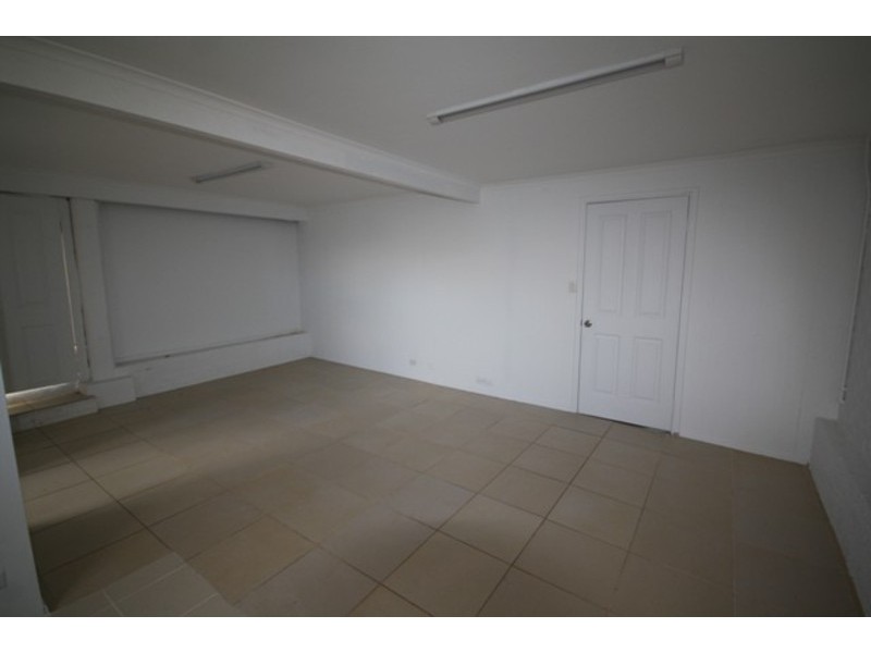 12 Hawkins St, Springwood QLD 4127