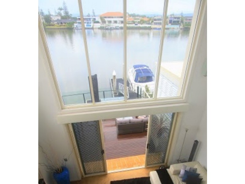 1/24 Sunset Blvd, Surfers Paradise QLD 4217