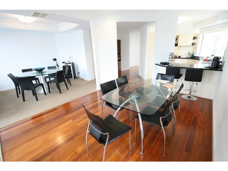 1/24 Sunset Blvd, Surfers Paradise QLD 4217