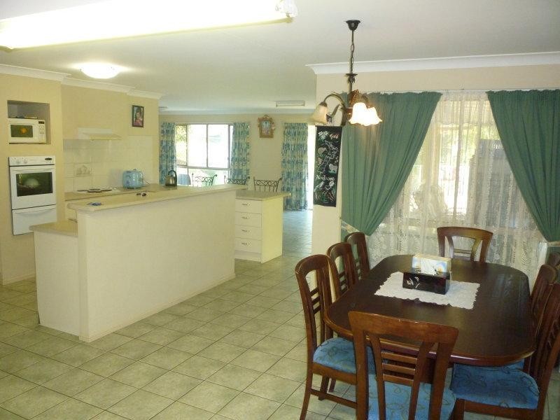 3 Belvedere Dr, Park Ridge QLD 4125