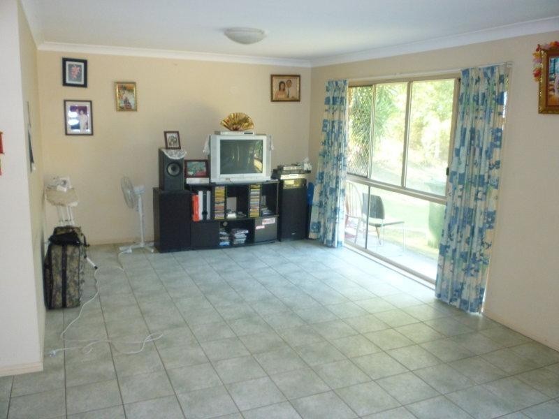 3 Belvedere Dr, Park Ridge QLD 4125