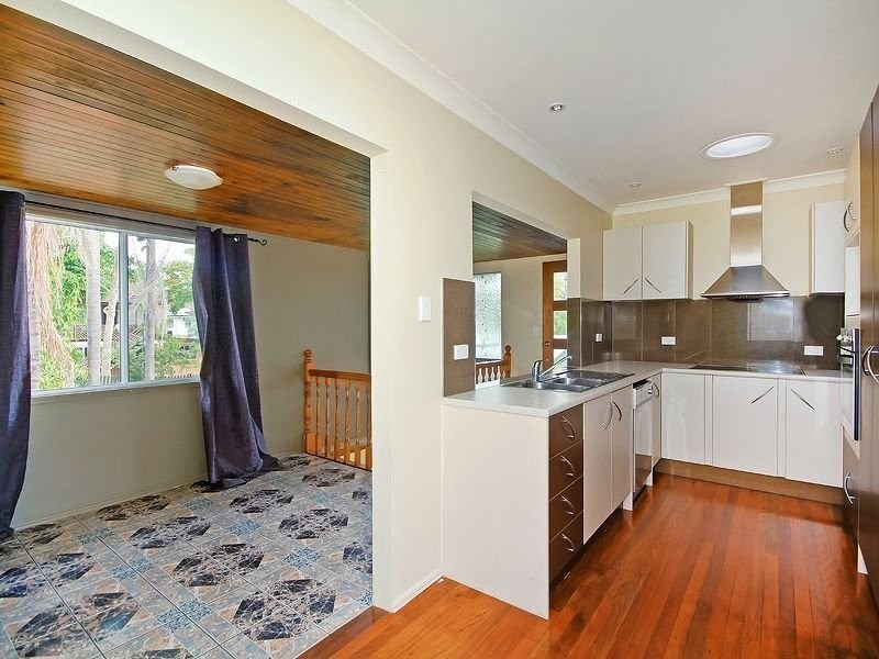 22 Poppy St, Kingston QLD 4114