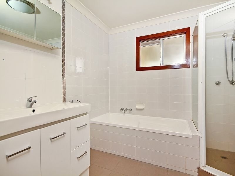 22 Poppy St, Kingston QLD 4114