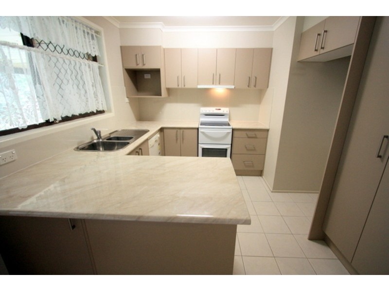 73/170  Bardon Av, Burleigh Waters QLD 4220