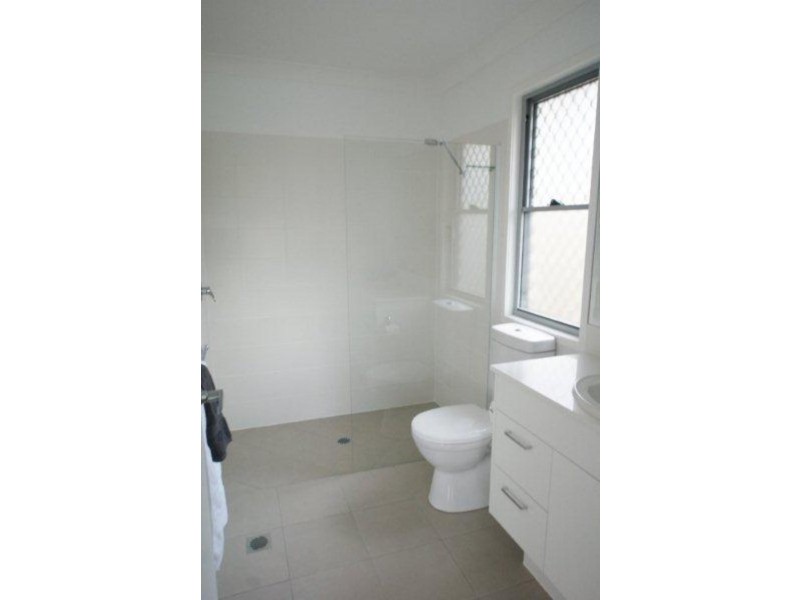 Pacific Pines QLD 4211