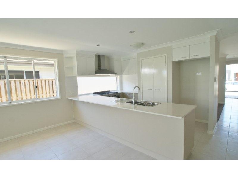 Hope Island QLD 4212
