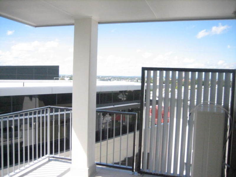 215/23 Robinson Place, Kelvin Grove QLD 4059