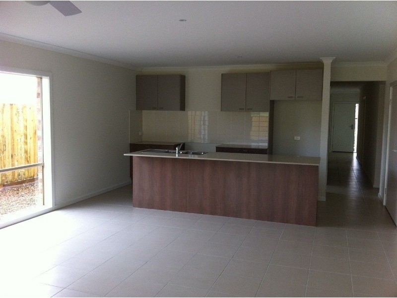 25 Ellenborough Ave, Ormeau Hills QLD 4208