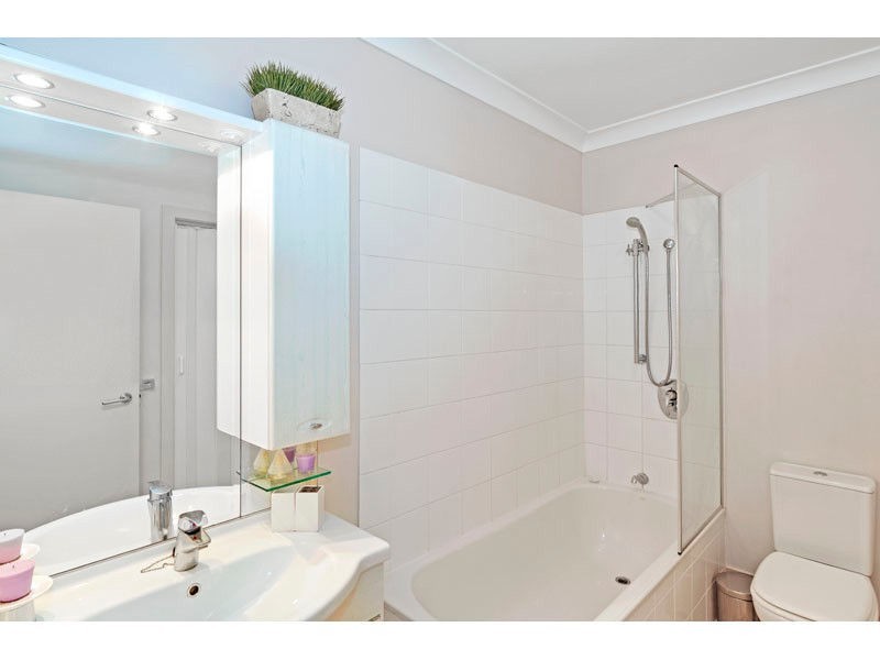 6/94 Nudgee Road, Hamilton QLD 4007