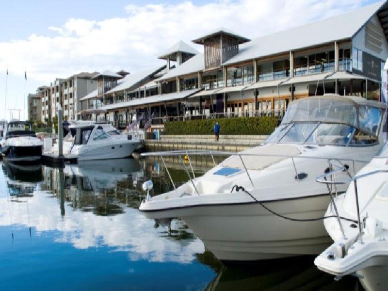 84 Fairway Boulevard, Hope Island QLD 4212