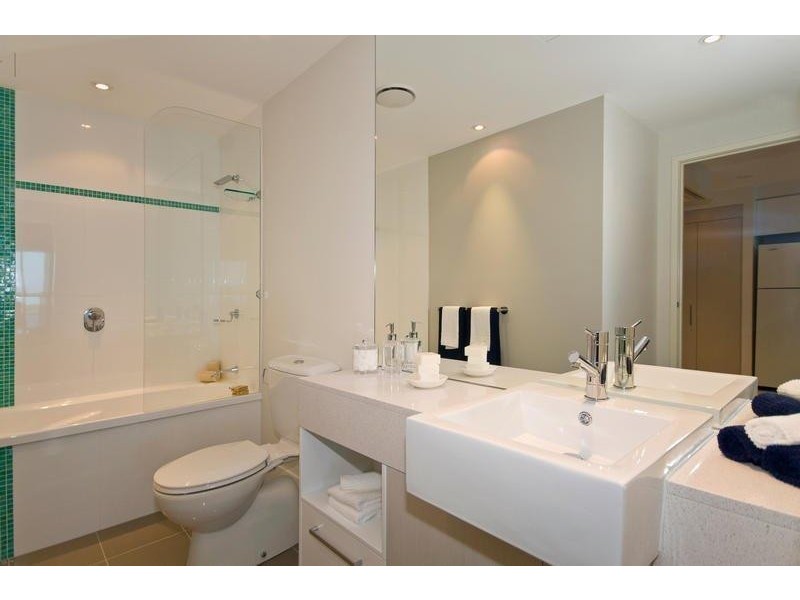 30-32 Paradise Island, Surfers Paradise QLD 4217