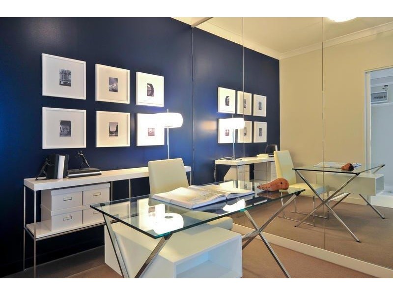 30-32 Paradise Island, Surfers Paradise QLD 4217