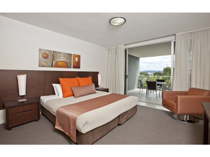 1305/2 Activa way, Hope Island QLD 4212