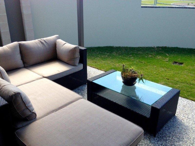 2 Rise Circuit, Pacific Pines QLD 4211