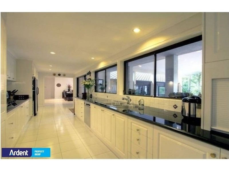 181 BLEASBY ROAD, Eight Mile Plains QLD 4113